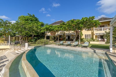 Luxury Villa Photo #5