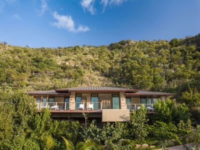 Luxury Villa Photo #4
