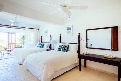 Luxury Villa Photo #10