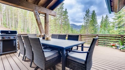 Patio, dine al fresco with views
