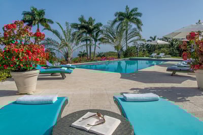 Luxury Villa Photo #4