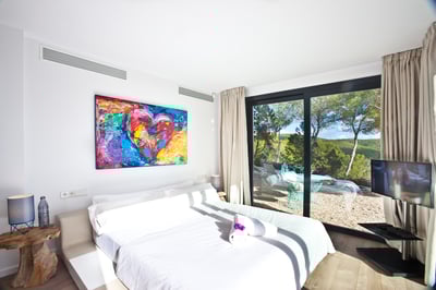 Luxury Villa Photo #35