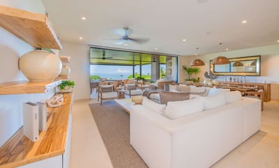 Luxury Villa Photo #11
