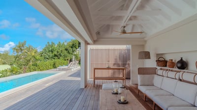 Luxury Villa Photo #16
