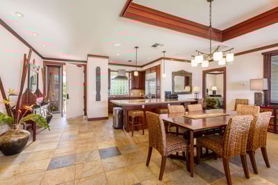 Luxury Villa Photo #9