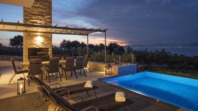 Luxury Villa Photo #12