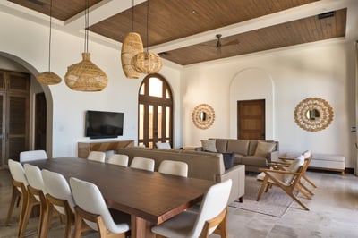 Luxury Villa Photo #13
