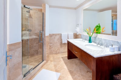 Luxury Villa Photo #16