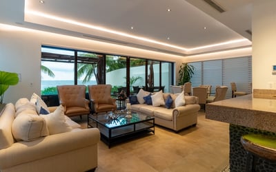 Luxury Villa Photo #15