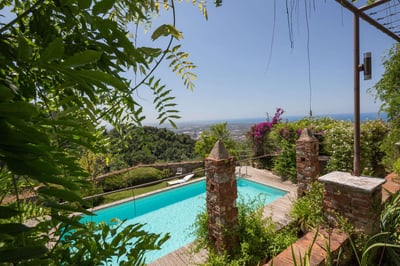Luxury Villa Photo #4