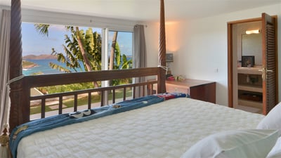 Luxury Villa Photo #37