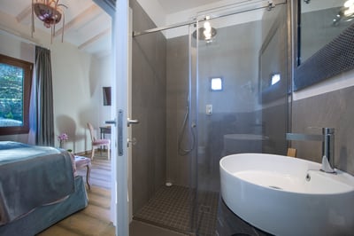 Luxury Villa Photo #25