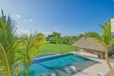 Luxury Villa Photo #6