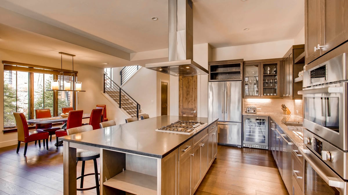 River Song at the Shores