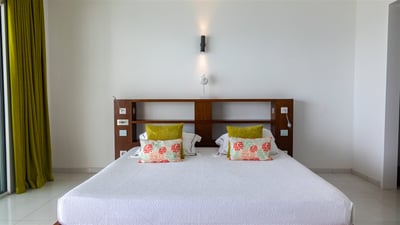 Luxury Villa Photo #23