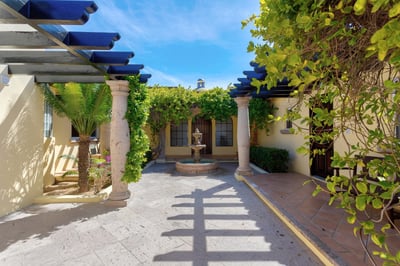 Luxury Villa Photo #52
