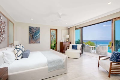 Luxury Villa Photo #19