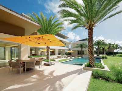 Large luxury villa with full staff and ocean views