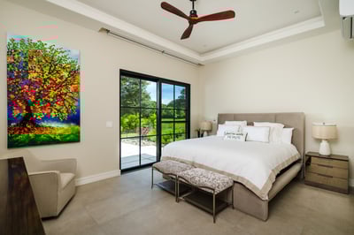 Green Primary Suite 3 (Main House): King Bed