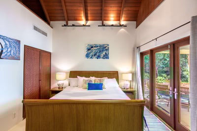 Luxury Villa Photo #25
