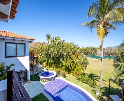 Luxury Villa Photo #37