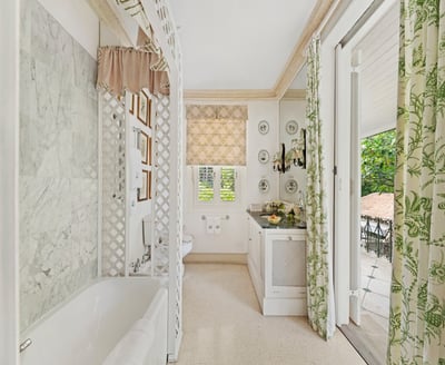 Luxury Villa Photo #22