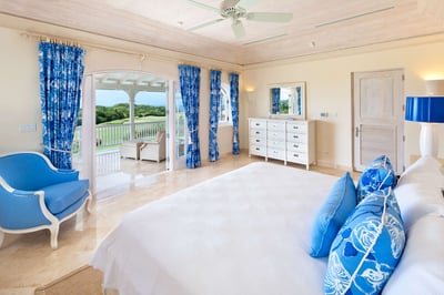 Luxury Villa Photo #11