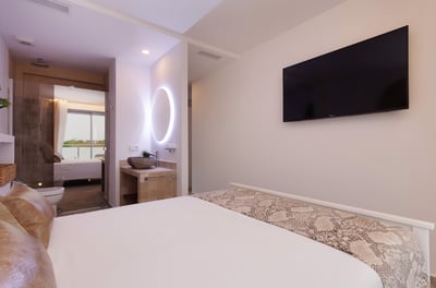 Luxury Villa Photo #25