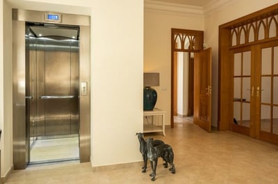 Luxury Villa Photo #29