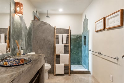 Luxury Villa Photo #35