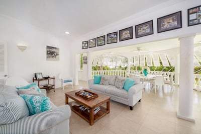 Luxury Villa Photo #13