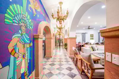 Luxury Villa Photo #17