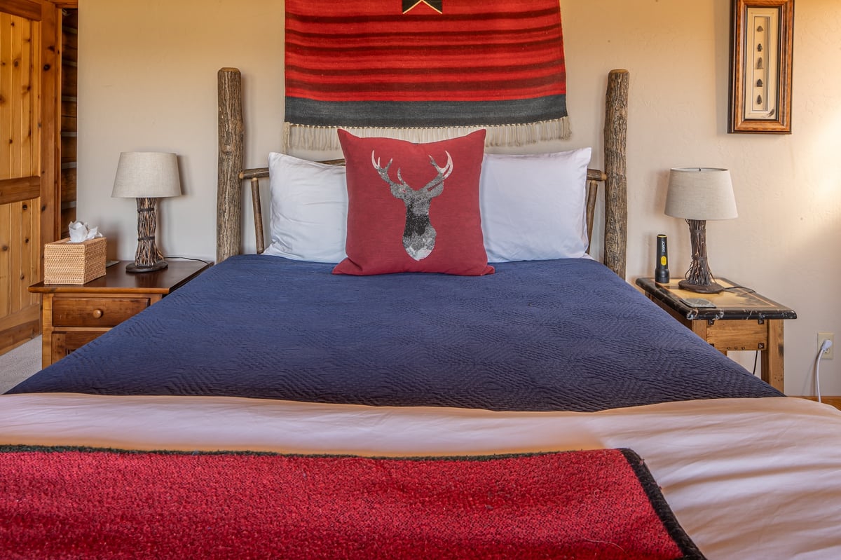 Huckleberry Hideaway