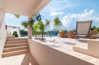 Luxury Villa Photo #14