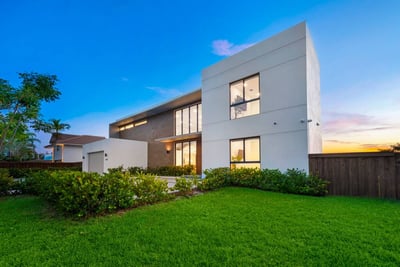 Luxury Villa Photo #36
