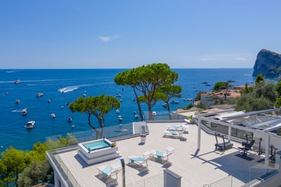 Luxury Villa Photo #2