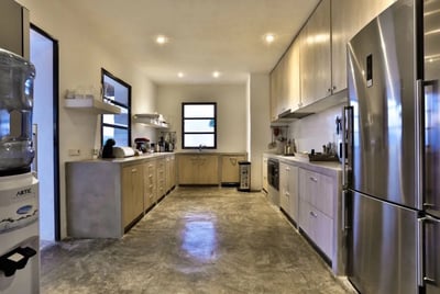 Luxury Villa Photo #18