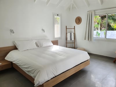 Luxury Villa Photo #26