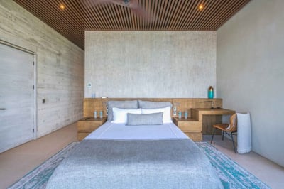 Luxury Villa Photo #28