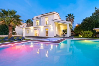 Luxury Villa Photo #5