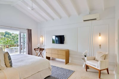 Luxury Villa Photo #5