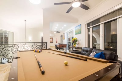 Luxury Villa Photo #43