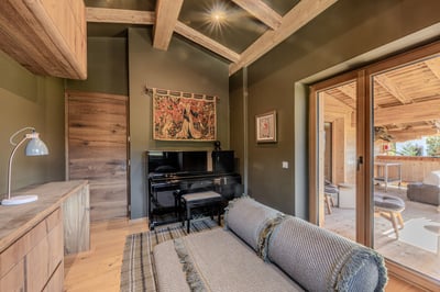 Luxury Villa Photo #25