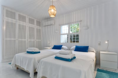 Luxury Villa Photo #48