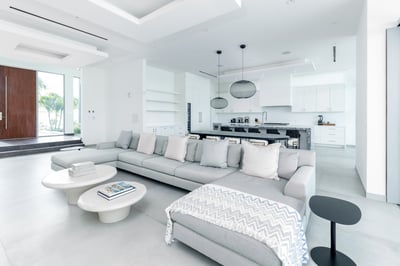 Luxury Villa Photo #7