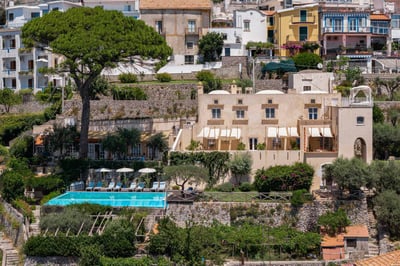 Luxury Villa Photo #2