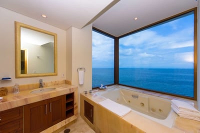 Luxury Villa Photo #64