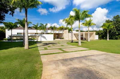 Luxury Villa Photo #46