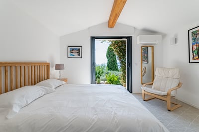 Luxury Villa Photo #19