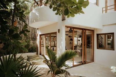 Luxury Villa Photo #2